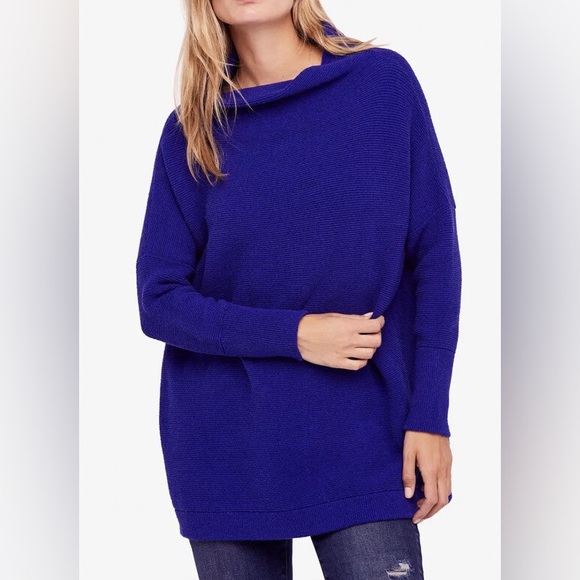 Women's Blue Sweater - Picture 2 of 6